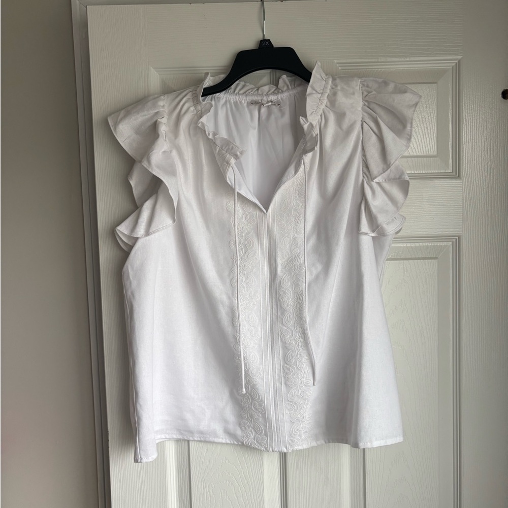 Crown & Ivy White Ruffle Sleeve Blouse